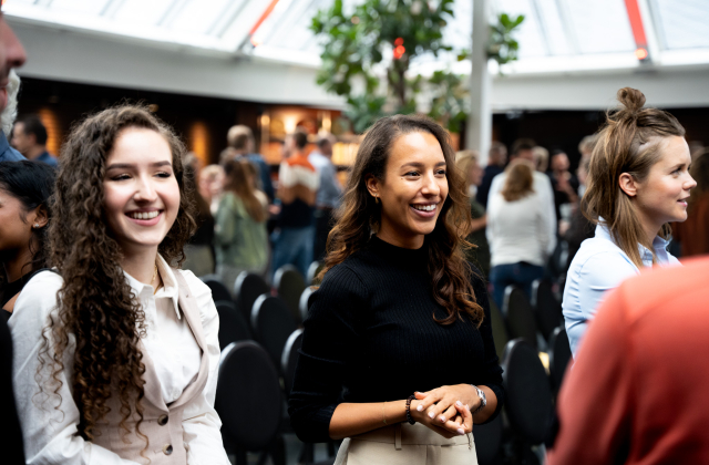 Amani, Kelly en Kate