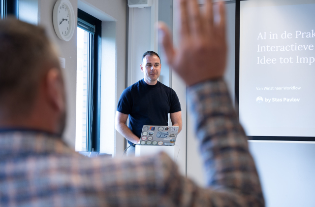 Stas Pavlov in sessie