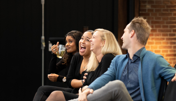 Office team Anousha, Emily en Ellis